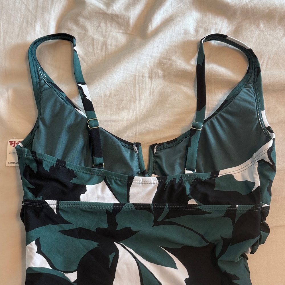 Anne Cole Swimsuit - Picture 5 of 9